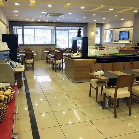Helen Park ホテル 3*