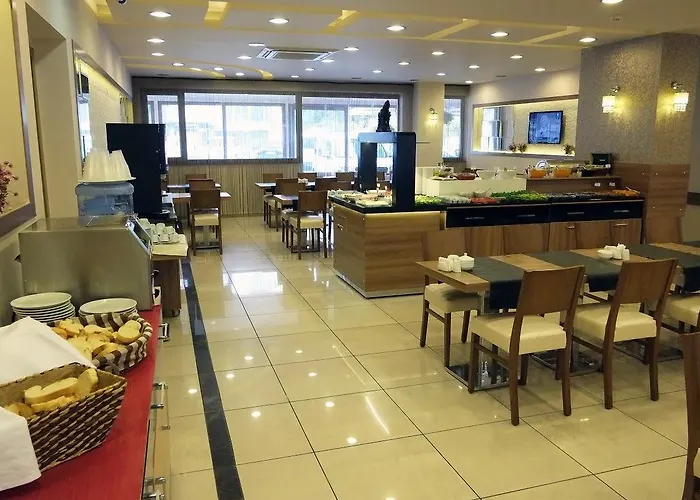 Helen Park Hotel 3*