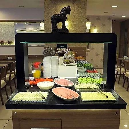 Hotel Helen Park 3*