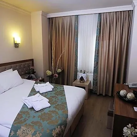 Hotel Helen Park 3*